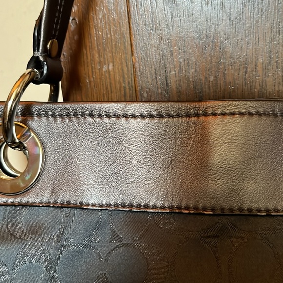 EUC Coach signature optic gray metallic fabric two way bag w/ purple interior - Picture 6 of 11